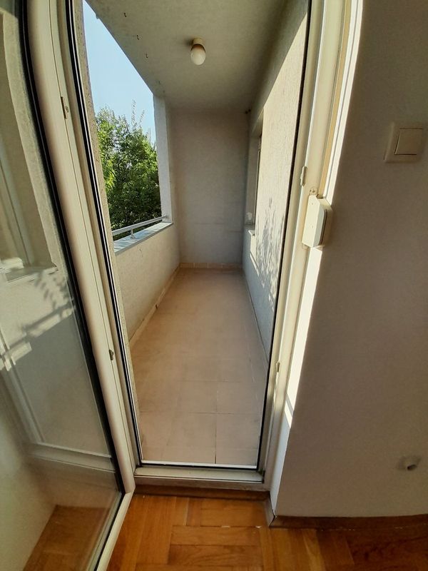 Slika 7 - Perfektan dvosoban stan kod Sajma! š. 427658