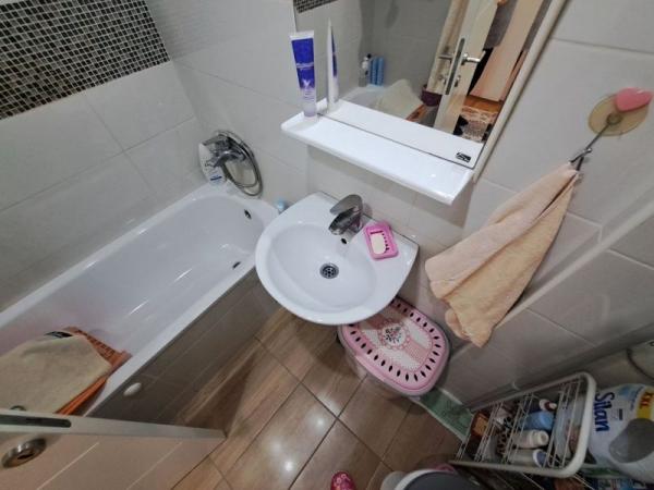 Slika 6 - Dvoiposoban porodičan stan!