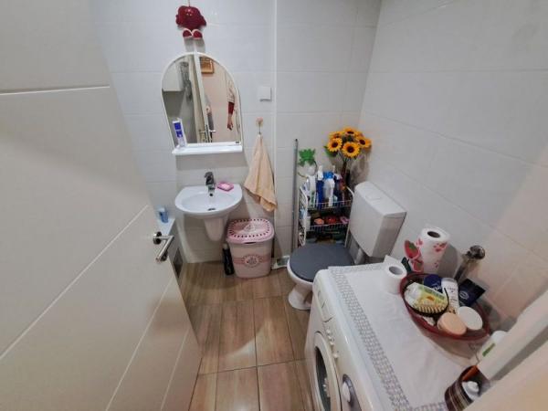 Slika 7 - Dvoiposoban porodičan stan!