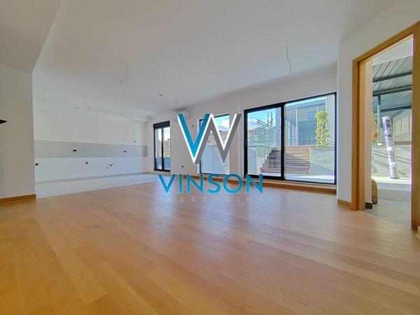 Slika 5 - Novi Sad, Cara Dušana - Četvorosoban stan sa bazenom ID#1000805