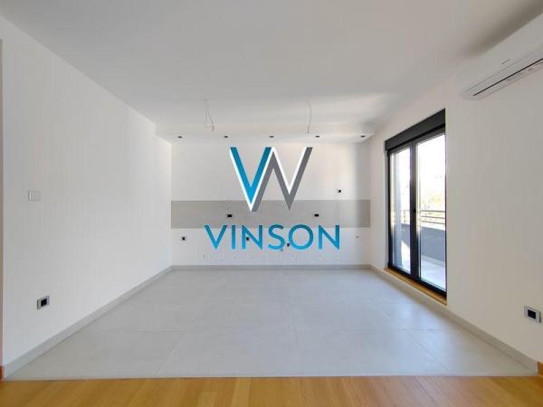 Slika 9 - Novi Sad, Cara Dušana - Četvorosoban stan sa bazenom ID#1000805