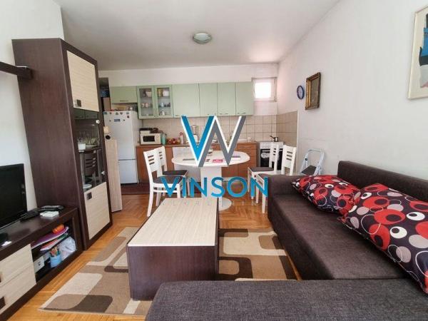 Slika 1 - Petrovaradin - Uknjižen troiposoban stan ID#1000742