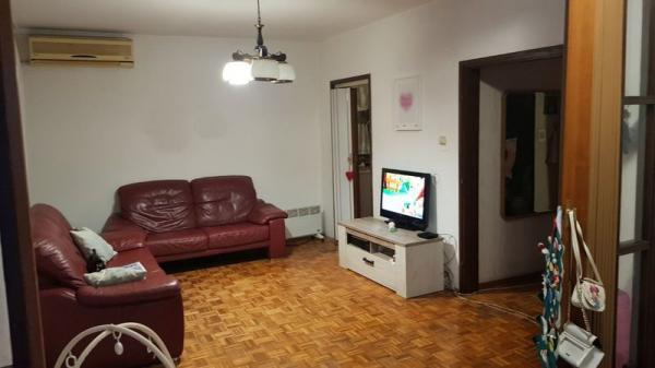 Glavna slika -Komforan porodičan stan!