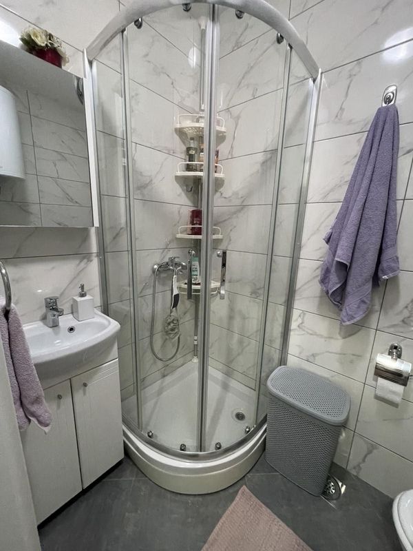 Slika 9 - Bez ulaganja-Jednoiposoban -Futog!