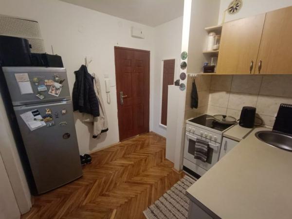 Slika 2 - Komforan jednosoban stan na Grbavici - Šifra: 535355