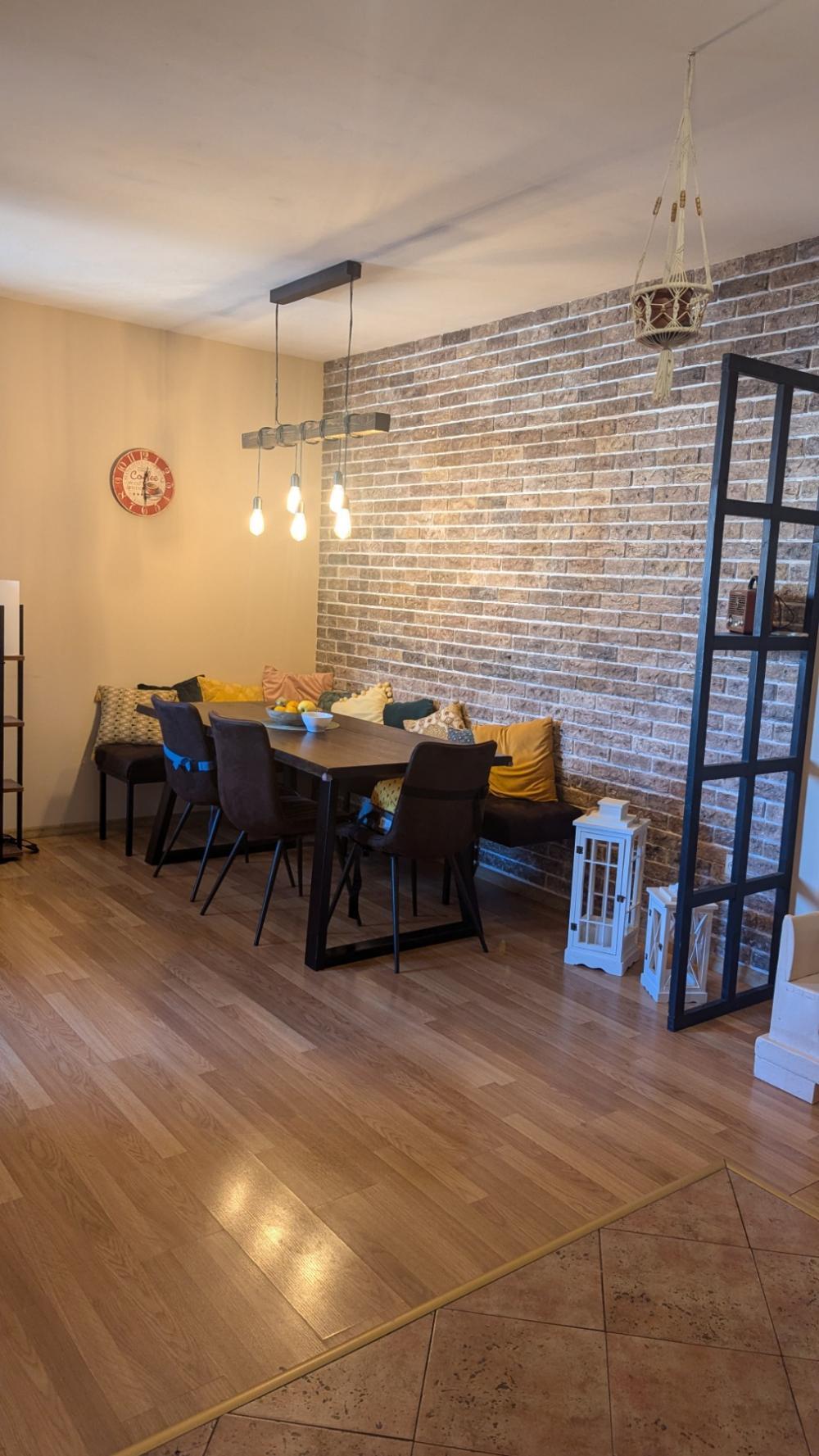 Glavna slika -Jednoiposoban, 38m2, Augusta Cesarca Novi Sad, sa terasom