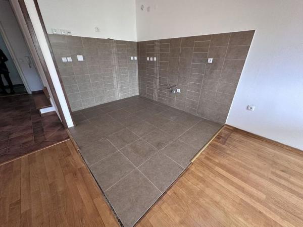 Slika 2 - Petra Drapšina - 154m2 - KLJUČ U AGENCIJI!