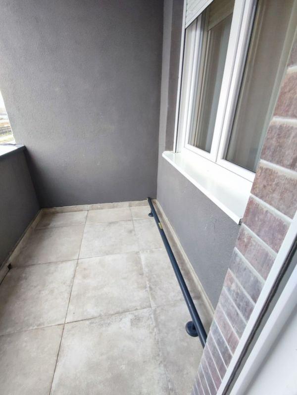 Slika 0 - Dvosoban, nov, opremljen stan na Avijaciji.