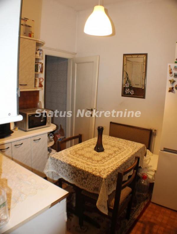 Slika 7 - Centar-Uknjižen Salonac 80 m2 u Pešačkoj Zoni-Cena Dogovor-065/385 8880