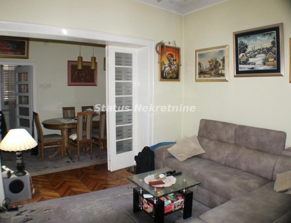 Slika 1 - Centar-Uknjižen Salonac 80 m2 u Pešačkoj Zoni-Cena Dogovor-065/385 8880