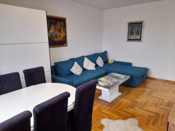 Glavna slika -Dvosoban, 44m2, Nova Detelinara Novi Sad, sa terasom, ima lift