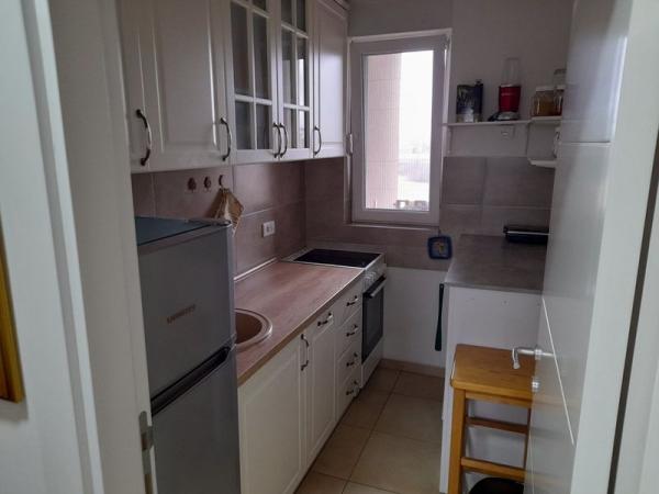 Slika 2 - Dvosoban, 44m2, Nova Detelinara Novi Sad, sa terasom, ima lift