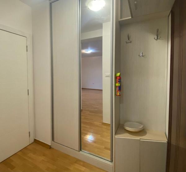 Slika 7 - Jednoiposoban, 34m2, Bulevar patrijarha Pavla (Somborski bulevar) Novi Sad, sa terasom, ima lift