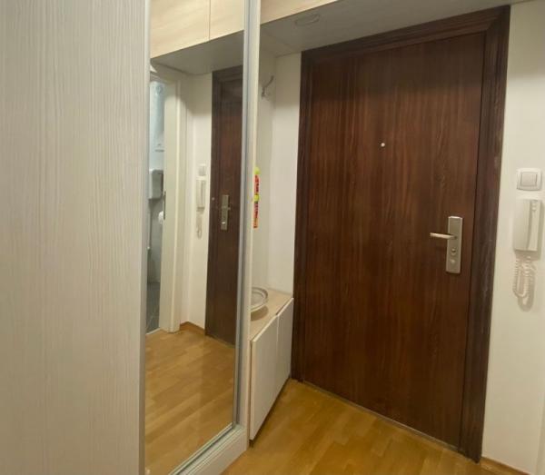 Slika 8 - Jednoiposoban, 34m2, Bulevar patrijarha Pavla (Somborski bulevar) Novi Sad, sa terasom, ima lift