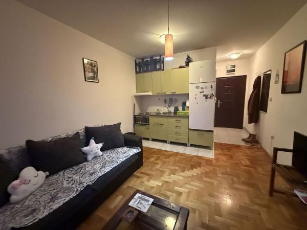 Slika 0 - Kompletno nameštena garsonjera!