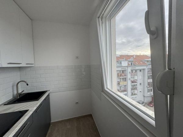 Slika 8 - Dvoiposoban stan na top lokaciji. Novogradnja.