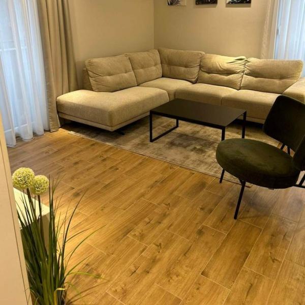 Glavna slika -Odličan porodićan stan !