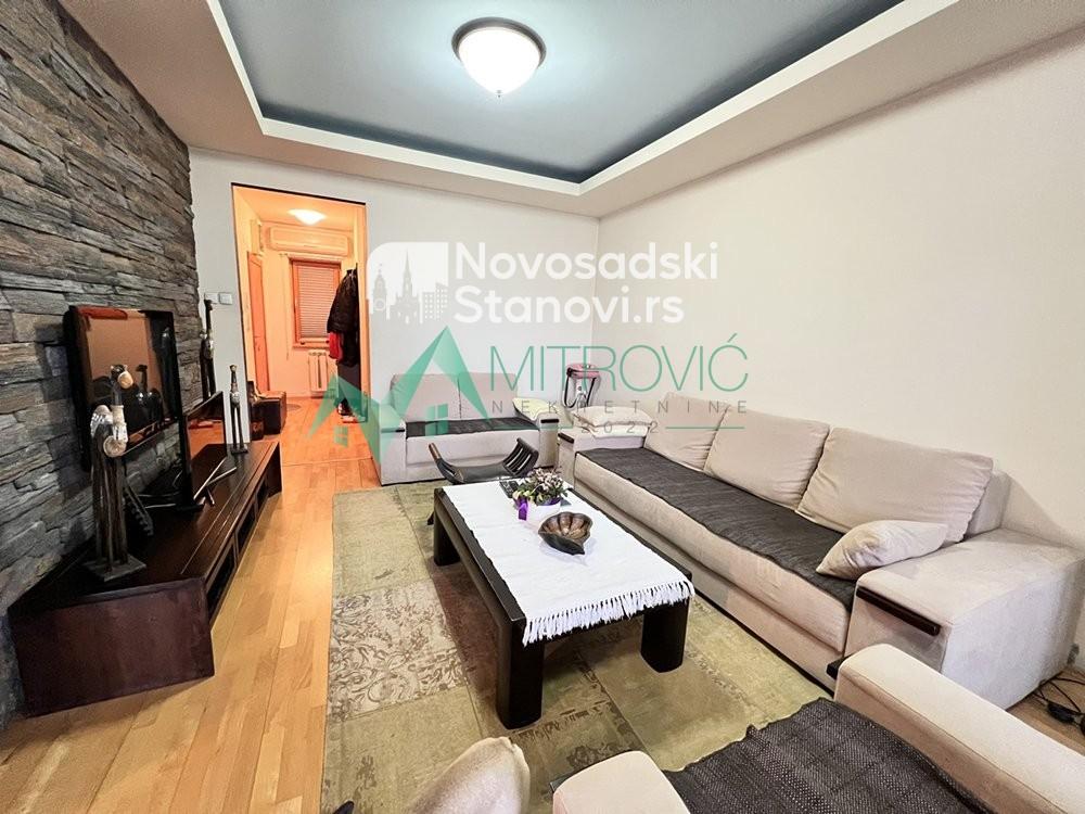 Slika 4 - Novi Sad, Bulevar oslobođenja - Veoma komforan, lep četvorosoban stan na jednoj od najatraktivnijih lokacija u gradu! 