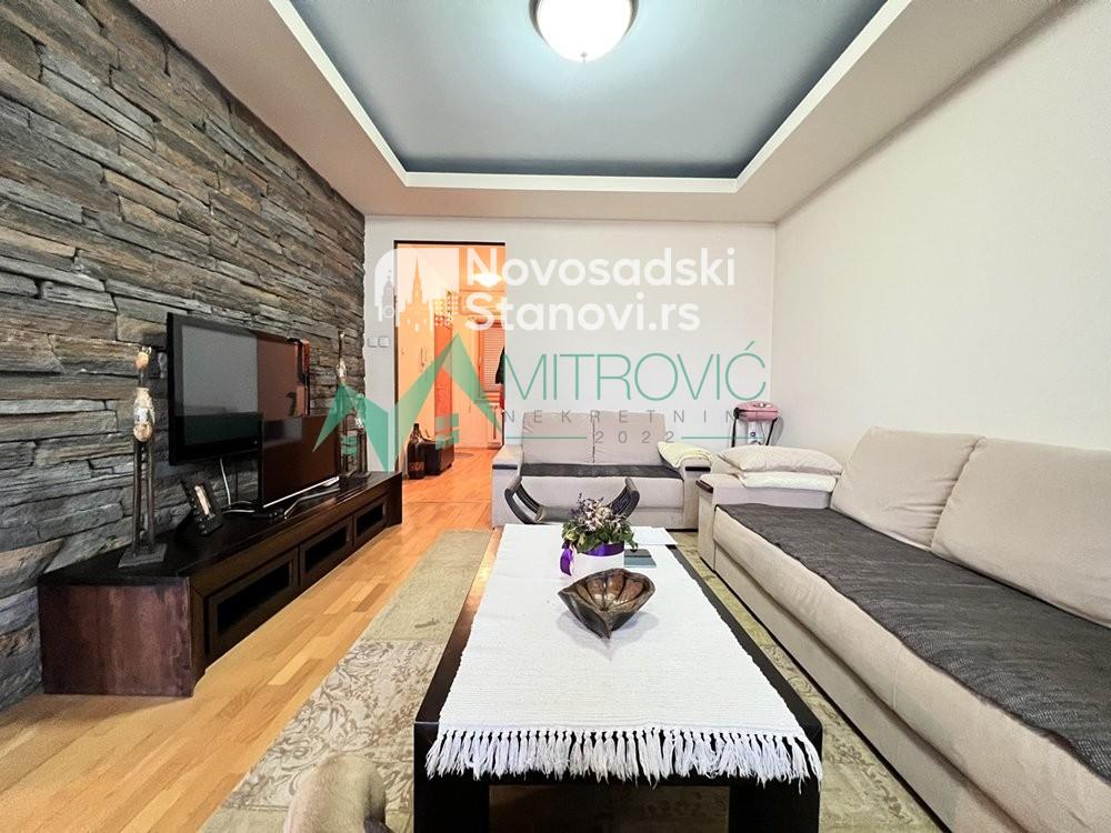 Slika 5 - Novi Sad, Bulevar oslobođenja - Veoma komforan, lep četvorosoban stan na jednoj od najatraktivnijih lokacija u gradu! 