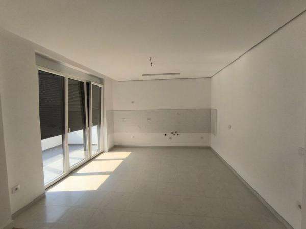 Slika 1 - Petosoban, 139m2, Bulevar patrijarha Pavla (Somborski bulevar) Novi Sad, sa terasom, ima lift