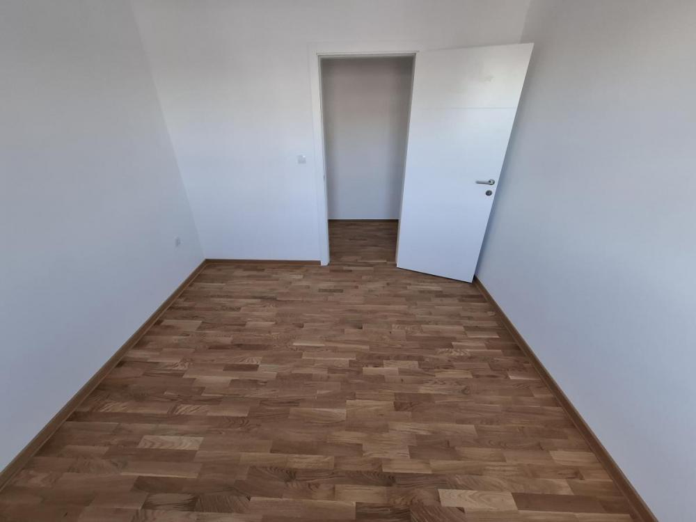 Slika 6 - NOV Četvoroiposoban stan Telep