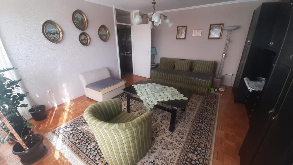 Slika 2 - Trosoban stan 76m Novo naselje