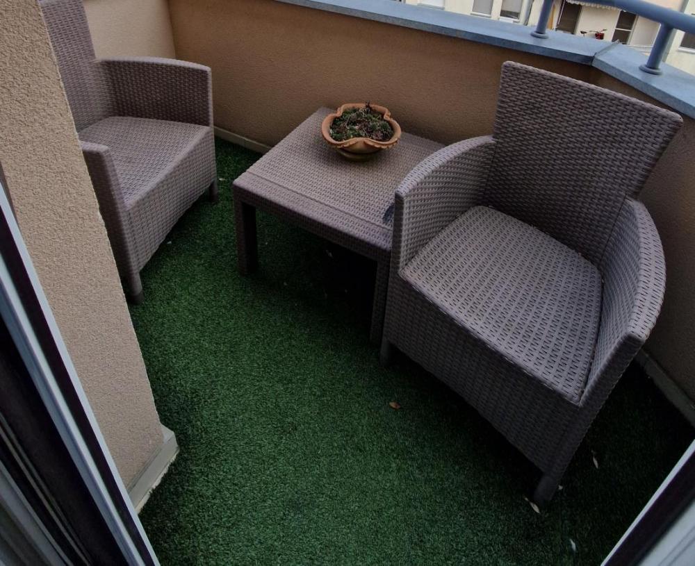 Slika 8 - Trosoban, 74m2, Podbara Novi Sad, sa terasom, ima lift