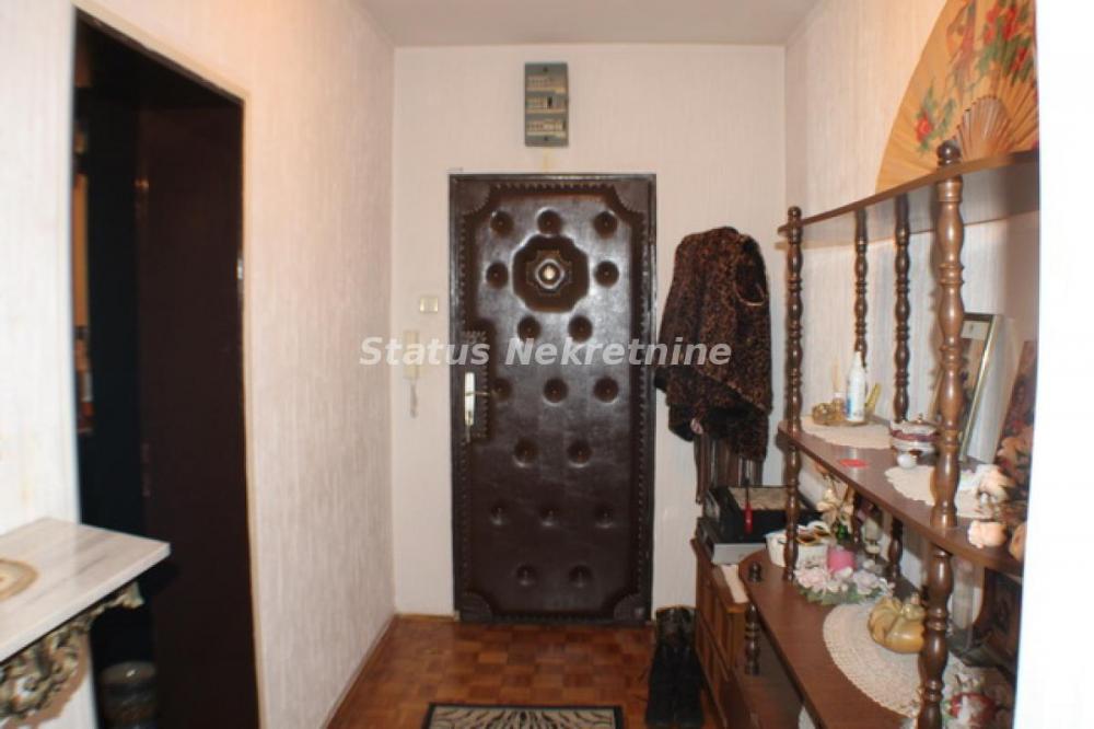 Slika 2 - Novo Naselje-Odličan Uknjižen Dvosoban stan 64 m2 u Šonsiju i mirnom kraju-065/385 8880