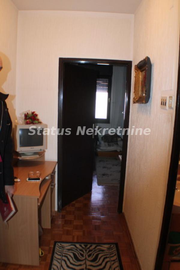 Slika 3 - Novo Naselje-Odličan Uknjižen Dvosoban stan 64 m2 u Šonsiju i mirnom kraju-065/385 8880