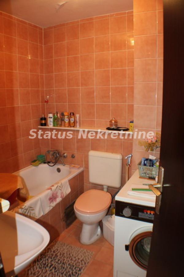 Slika 6 - Novo Naselje-Odličan Uknjižen Dvosoban stan 64 m2 u Šonsiju i mirnom kraju-065/385 8880