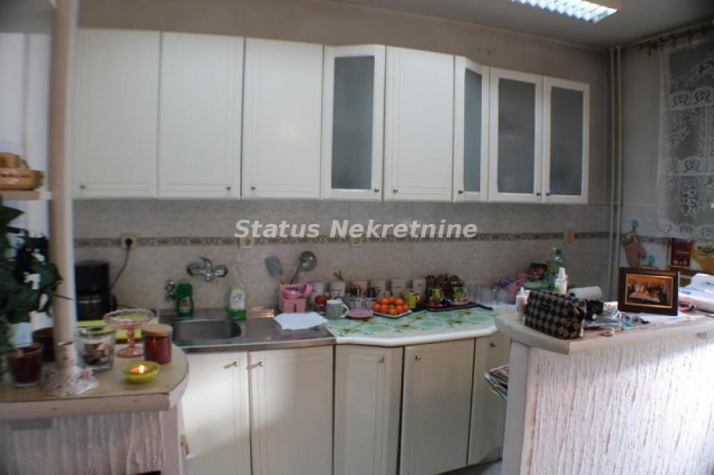 Slika 10 - Novo Naselje-Odličan Uknjižen Dvosoban stan 64 m2 u Šonsiju i mirnom kraju-065/385 8880