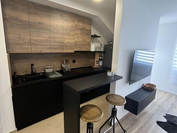 Slika 1 - Troiposoban, 68m2, Adice Novi Sad, sa terasom, sa parkingom