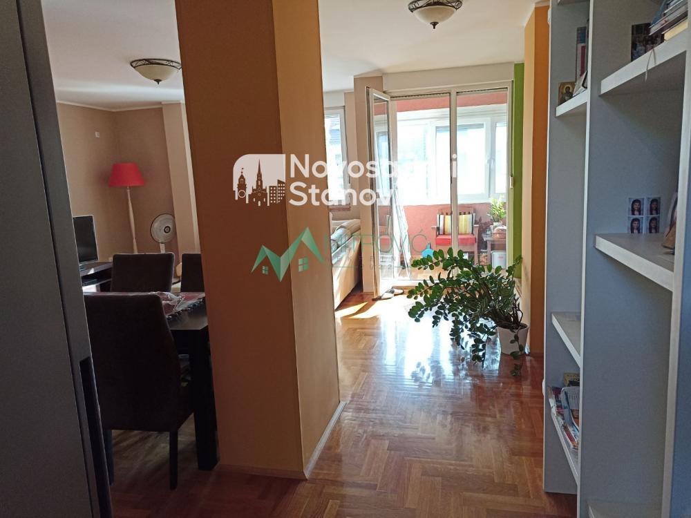 Slika 4 - Komforan duplex na Grbavici od 94m2+++

 Odličan porodičan