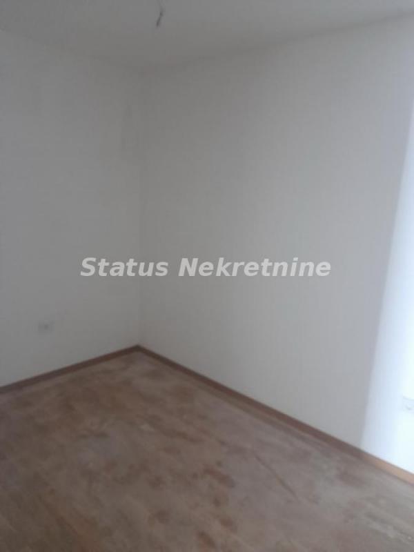 Slika 2 - Severni Telep-Lep Trosoban stan 85 m2 sa dve Terase i Pogledom-povrat Pdv-065/385 8880
