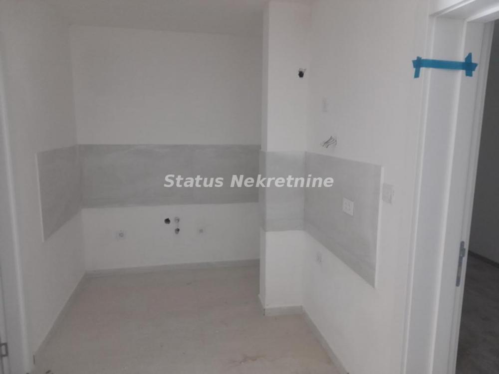 Slika 3 - Severni Telep-Lep Trosoban stan 85 m2 sa dve Terase i Pogledom-povrat Pdv-065/385 8880