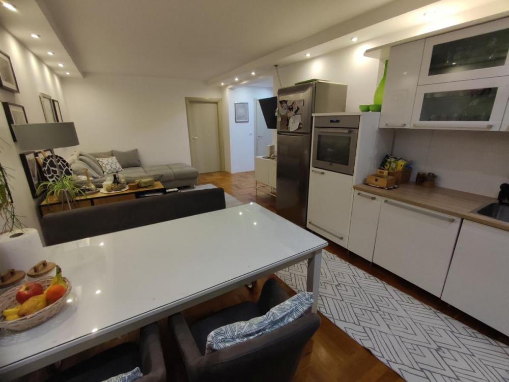 Slika 6 - Troiposoban stan na Grbavici