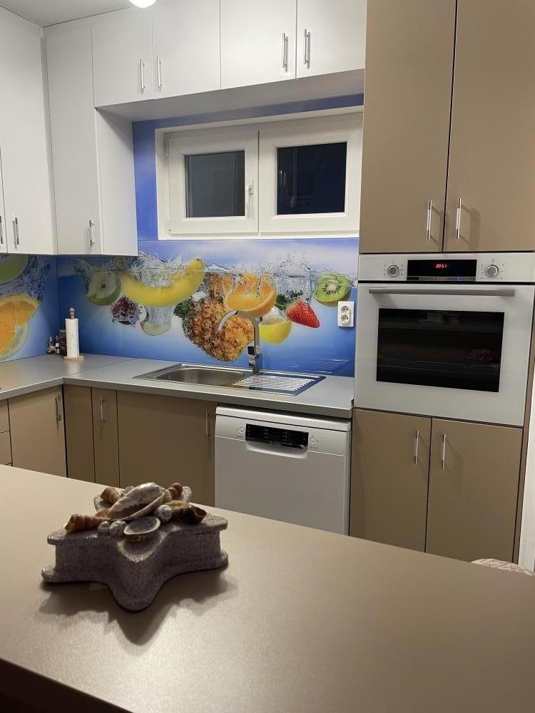 Slika 1 - Četvorosoban, 76m2, Mirona Djordjevica Novi Sad, sa terasom, sa parkingom