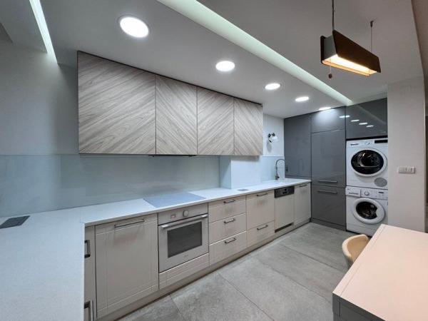 Slika 5 - Luksuzan dvosoban stan na Limanu 1!