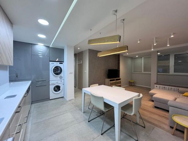 Slika 6 - Luksuzan dvosoban stan na Limanu 1!