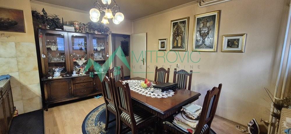 Glavna slika -Novi Sad, Spens - Trosoban stan 73m2 u oklolini suda 