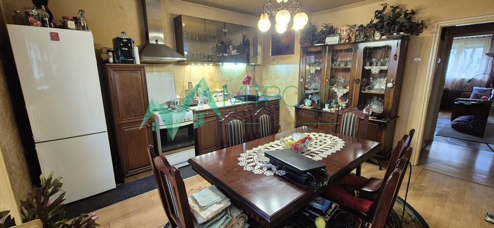 Slika 1 - Novi Sad, Spens - Trosoban stan 73m2 u oklolini suda 