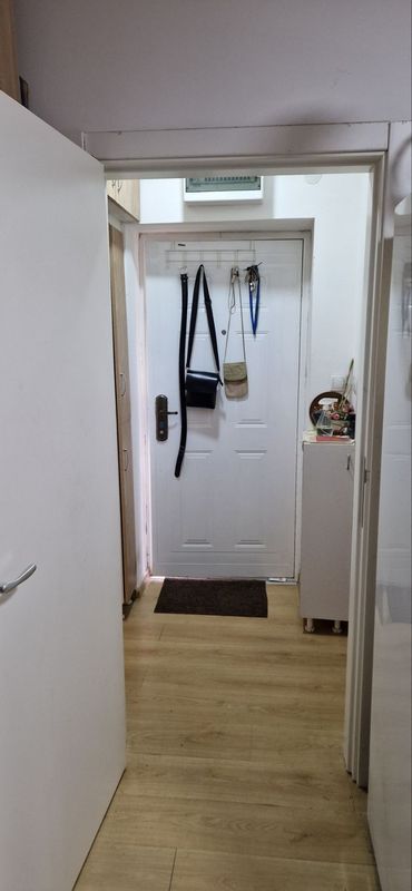 Slika 5 - Delimično namešten stan sa odvojenom kuhinjom! Veternik! š. 540721