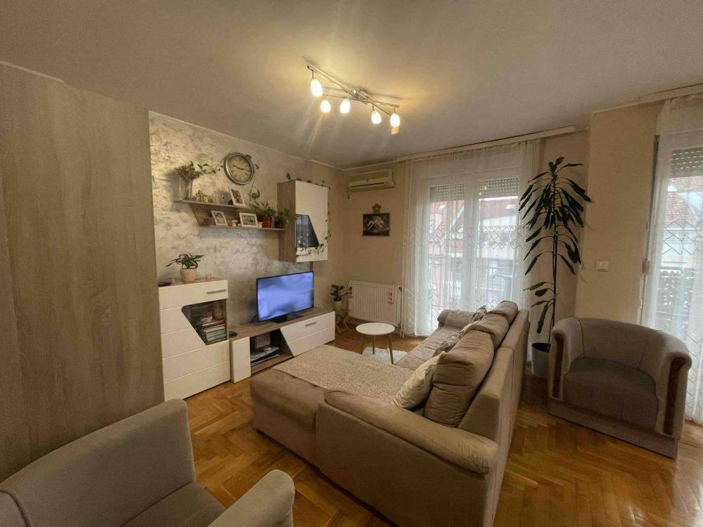 Glavna slika -68m2 na top lokaciji - parking u dvorištu zgrade! Nova Detelinara - Šifra: 540678