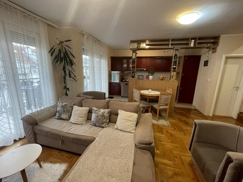 Slika 2 - 68m2 na top lokaciji - parking u dvorištu zgrade! Nova Detelinara - Šifra: 540678