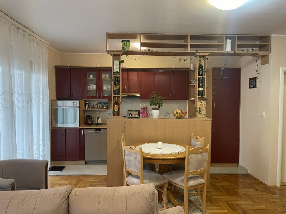 Slika 5 - 68m2 na top lokaciji - parking u dvorištu zgrade! Nova Detelinara - Šifra: 540678