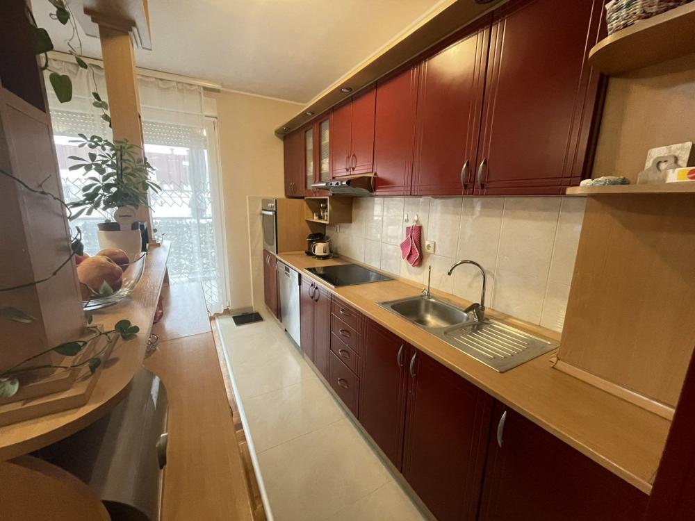 Slika 6 - 68m2 na top lokaciji - parking u dvorištu zgrade! Nova Detelinara - Šifra: 540678