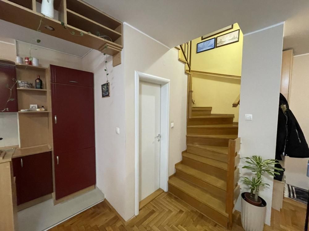 Slika 9 - 68m2 na top lokaciji - parking u dvorištu zgrade! Nova Detelinara - Šifra: 540678