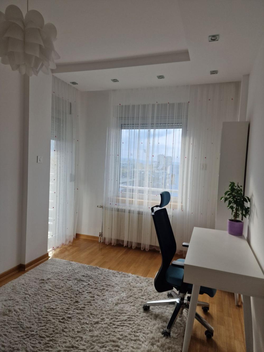 Slika 9 - TOP LOKACIJA! Retko u ponudi