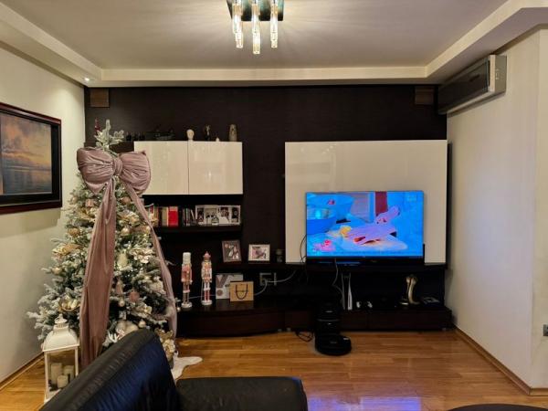 Slika 1 - Četvorosoban stan - 121m2 - Sajmište!