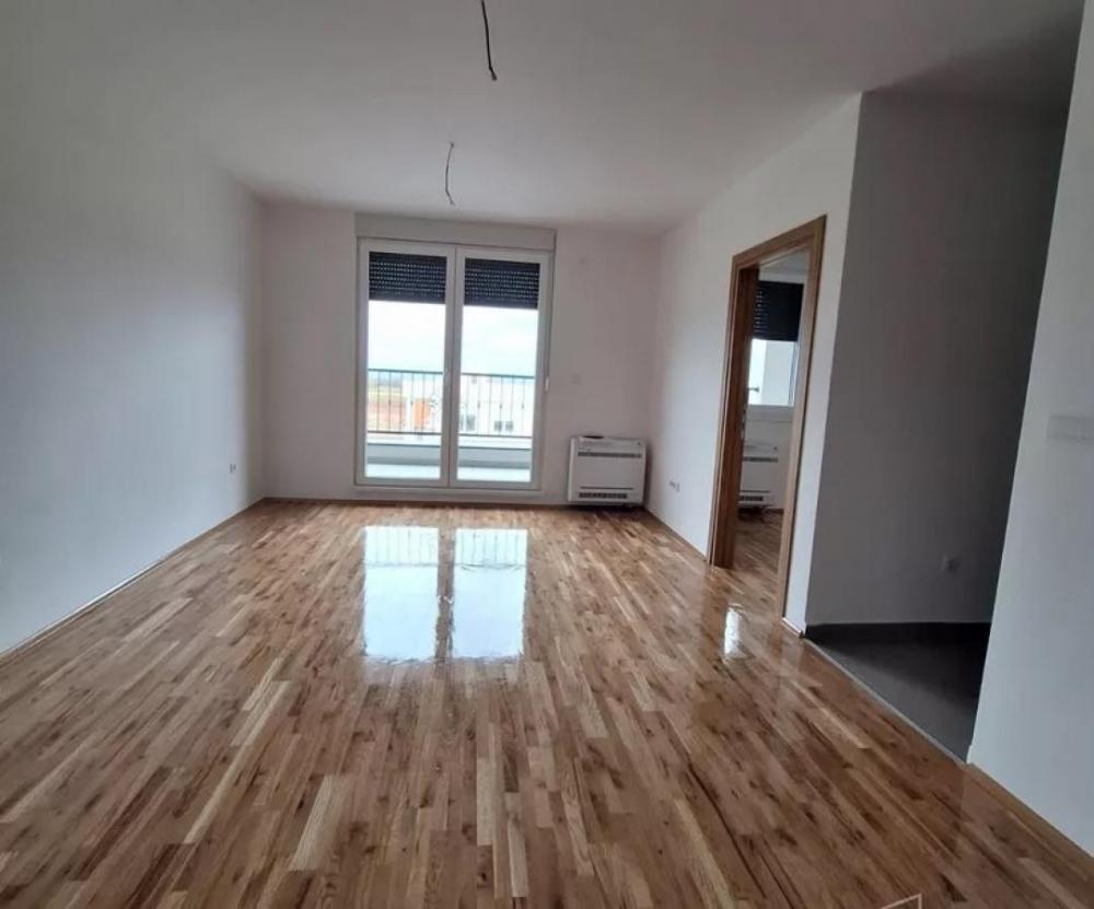 Glavna slika -Troiposoban stan u urbanoj vili Mišeluk